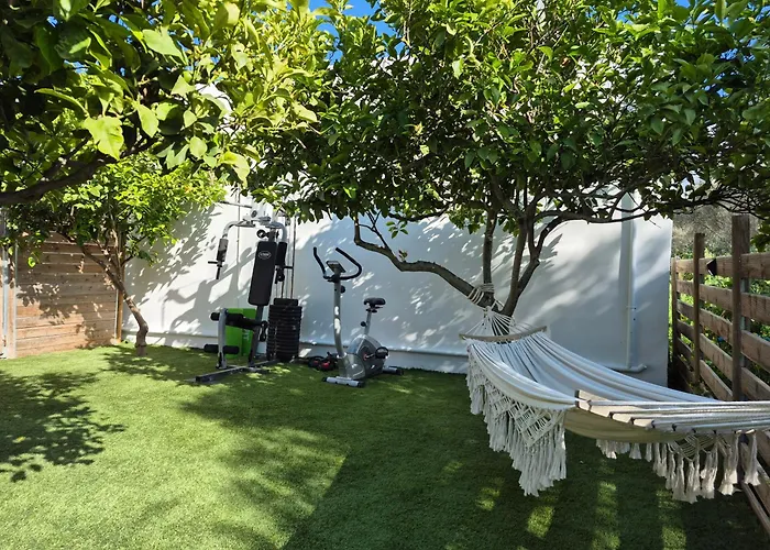 Lemonia Apartment With Yard