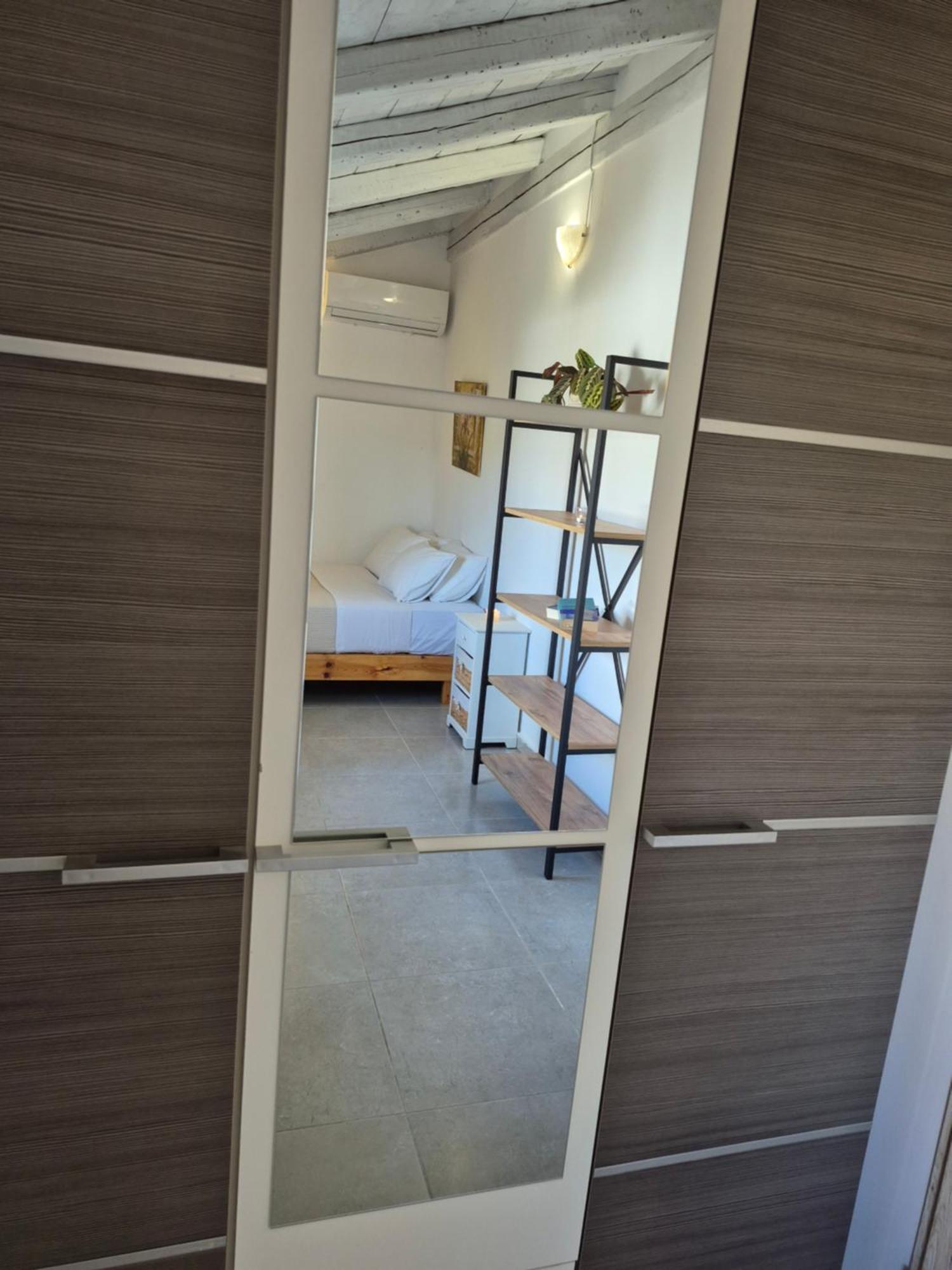 Apartment Lemonia With Yard