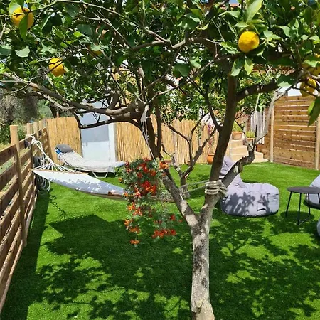 Lemonia Apartment With Yard Pitsidia Exterior photo